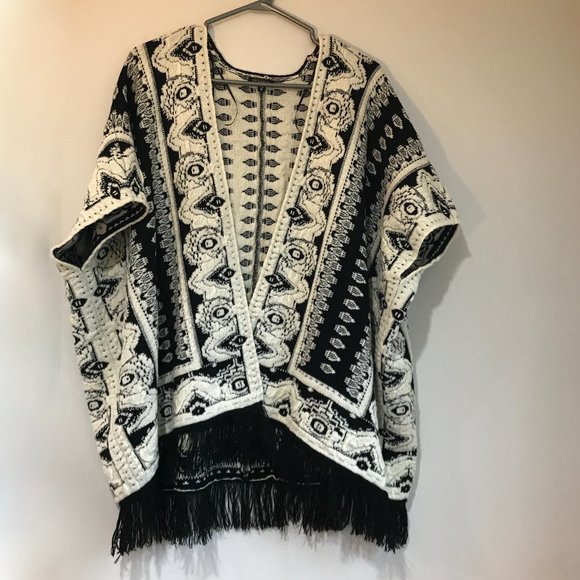 NWOT Dynamite knit shawl - Picture 1 of 9